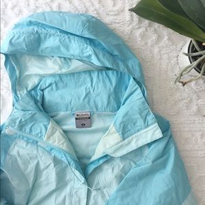 Women's Columbia raincoat